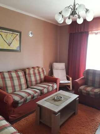 Апартаменты Guest House Lola Бар Апартаменты с видом на сад-20