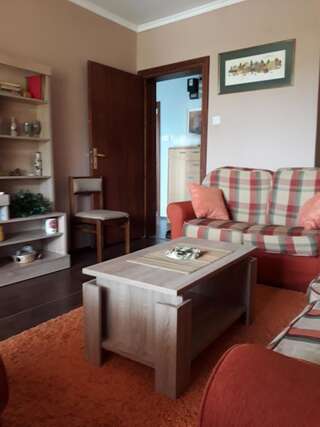 Апартаменты Guest House Lola Бар Апартаменты с видом на сад-21