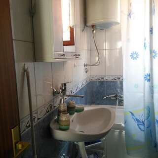Апартаменты Guest House Lola Бар Апартаменты с видом на сад-1