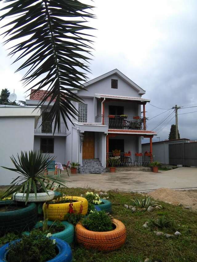 Апартаменты Guest House Lola Бар-3